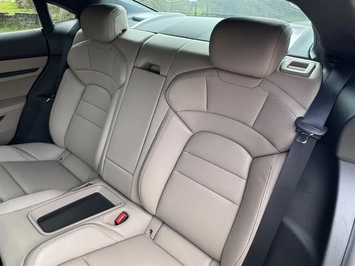 2021-porsche-taycan-e-4s-571ps-performance-battery-plus-big-19