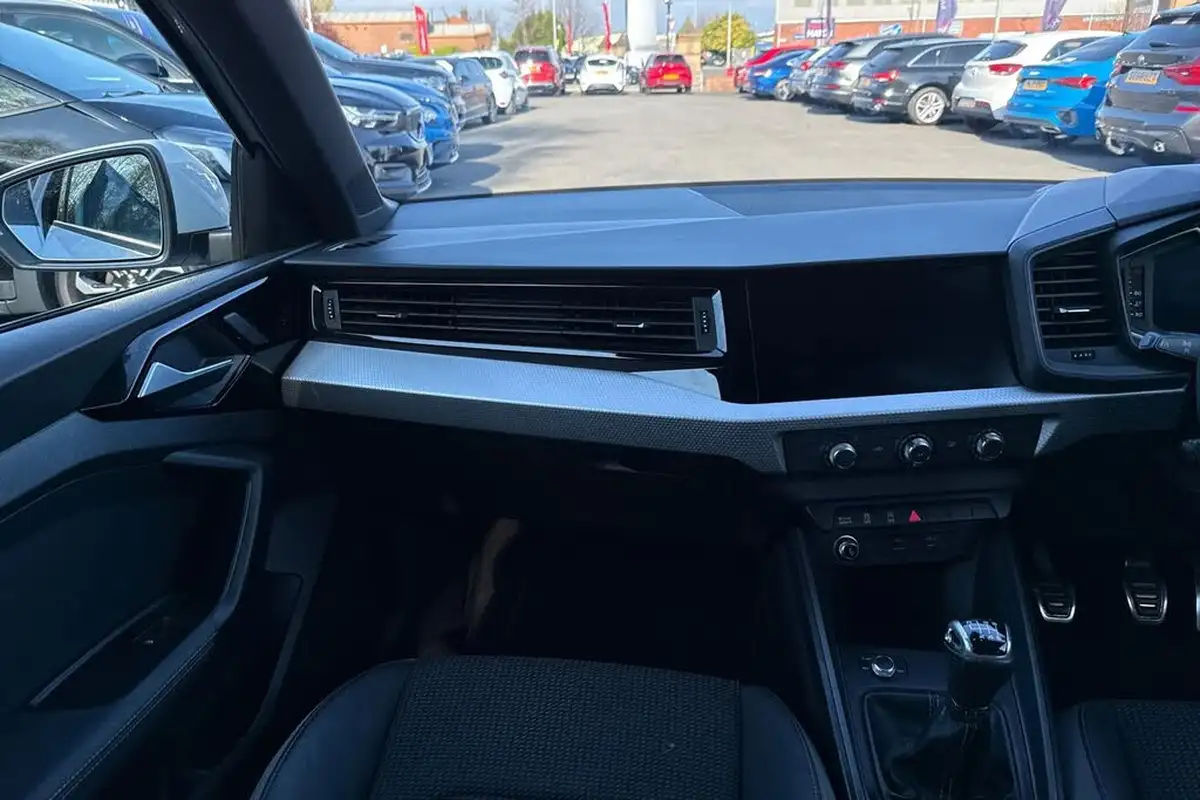 2019-audi-a1-10-30-tfsi-s-line-big-19