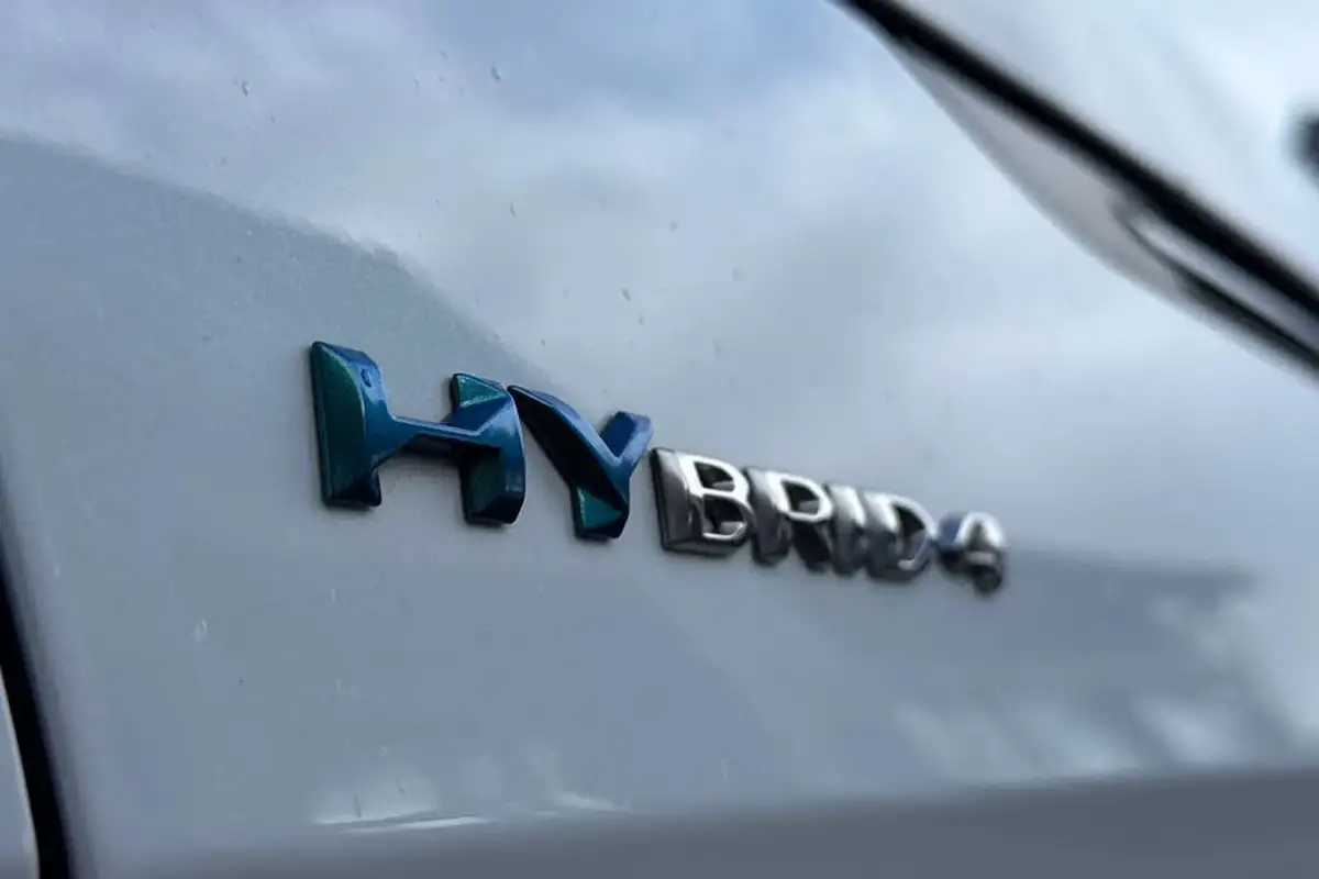2020-peugeot-3008-suv-16-puretech-gt-300bhp-4x4-hybrid4-e-eat8-big-24