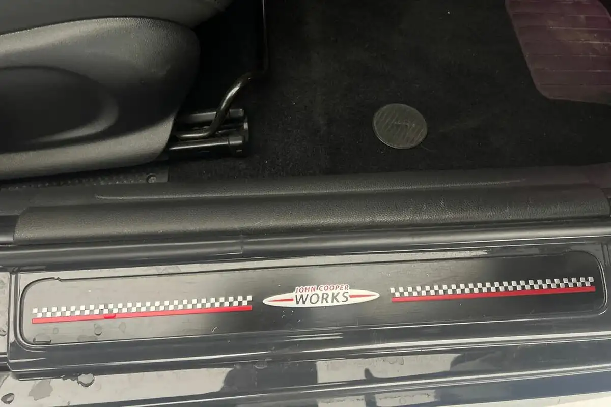 2019-mini-cooper-20-cooper-s-sport-189bhp-hatchback-5d-auto-big-36