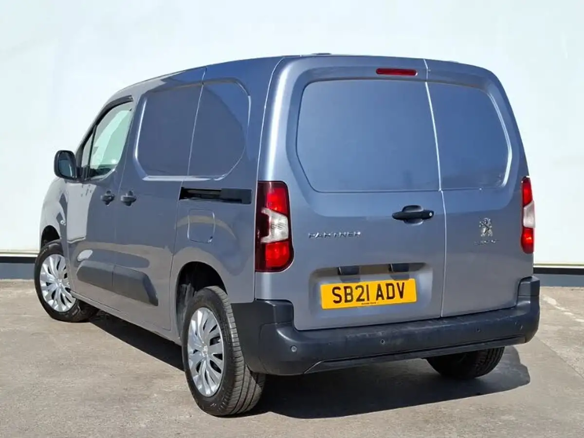 2021-peugeot-partner-15-bluehdi-1000-professional-100ps-eu6dt-panel-big-1