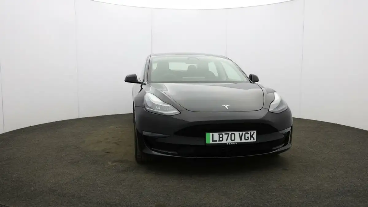 2020-tesla-model-3-e-long-range-big-35