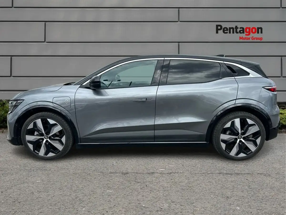 2023-renault-megane-e-tech-e-techno-big-11