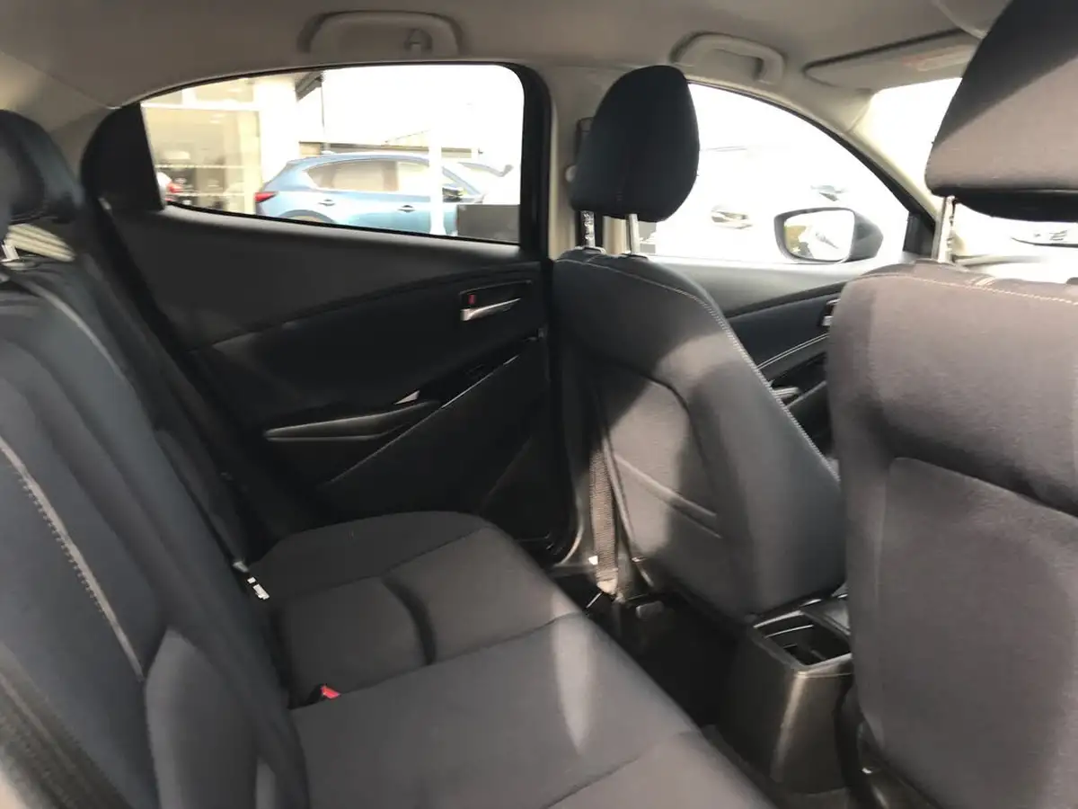 2022-mazda-mazda2-15-e-skyactiv-g-sport-big-7