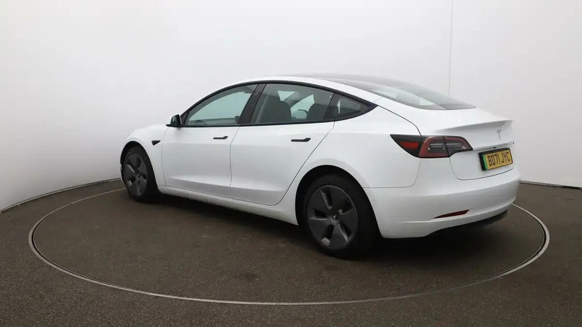 2021-tesla-model-3-e-standard-plus-big-54