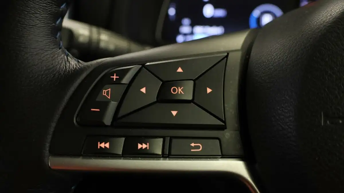 2021-nissan-leaf-e-tekna-big-21