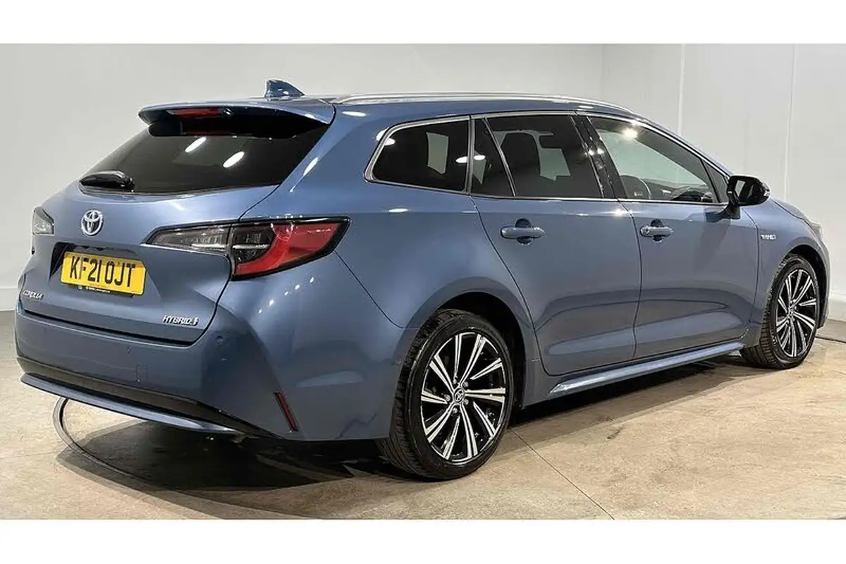 2021-toyota-corolla-18-vvt-i-design-trk-touring-sports-5d-big-5