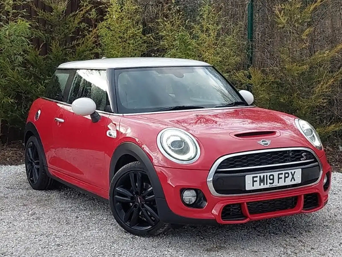 2019-mini-cooper-20-cooper-s-sport-189bhp-hatchback-3d-auto-big-0