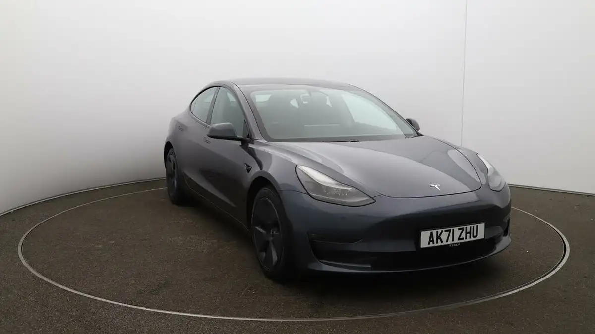 2021-tesla-model-3-e-long-range-awd-big-33