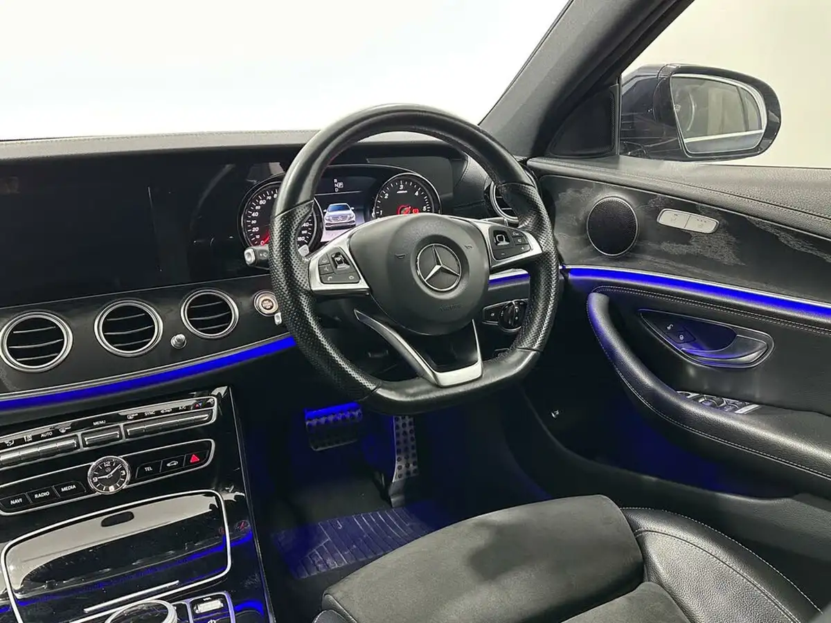 2016-mercedes-benz-e-class-20d-e220d-amg-line-ss-saloon-4d-big-10