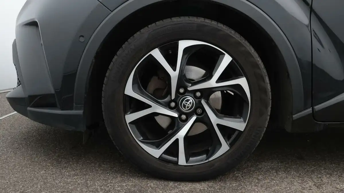 2020-toyota-c-hr-18-vvt-i-design-big-18