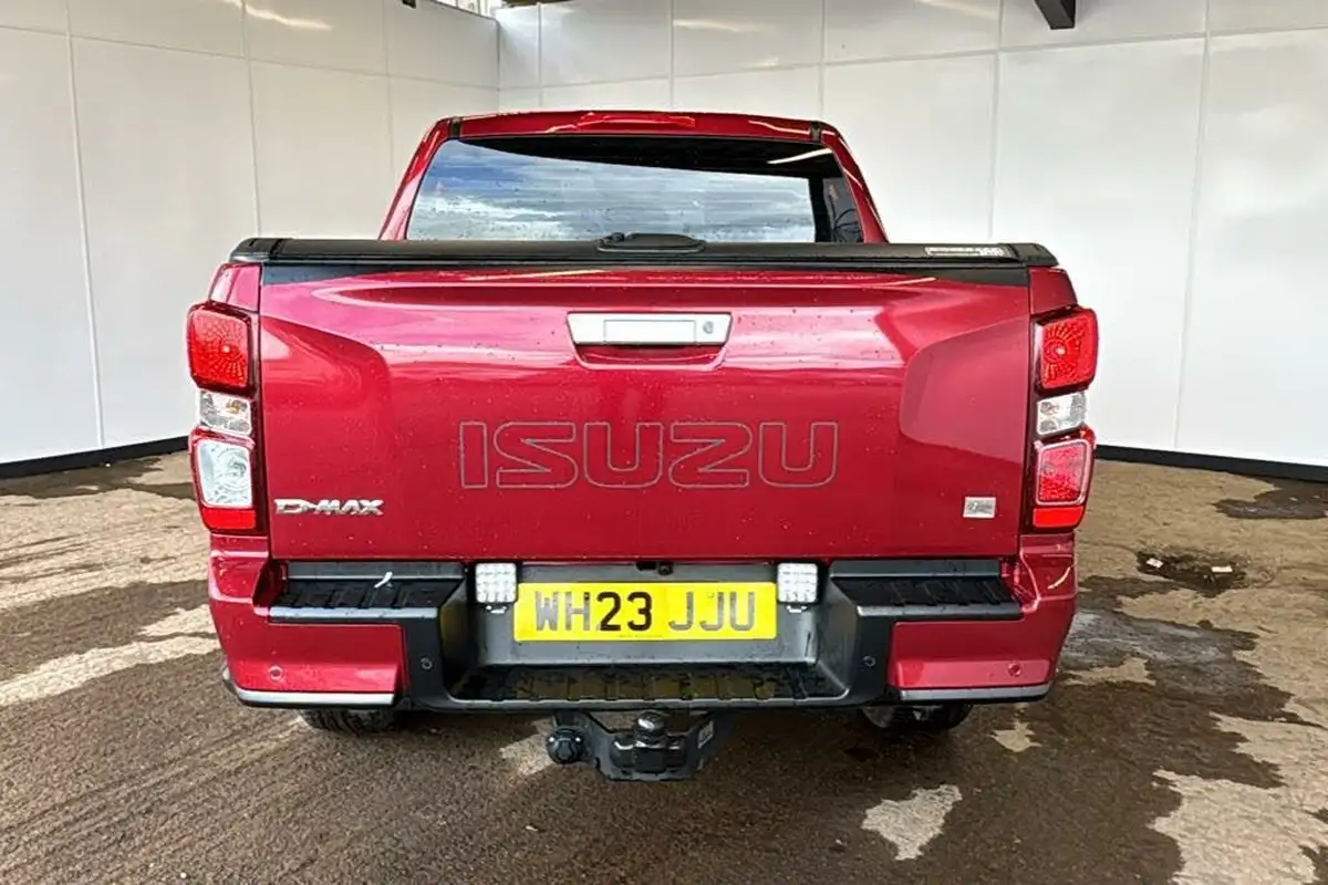 2023-isuzu-d-max-19td-dl20-double-big-9