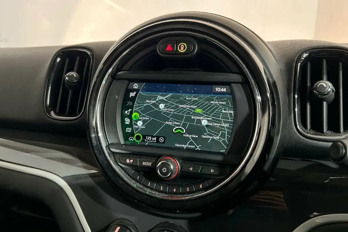 2018-mini-countryman-20-cooper-s-ss-big-13