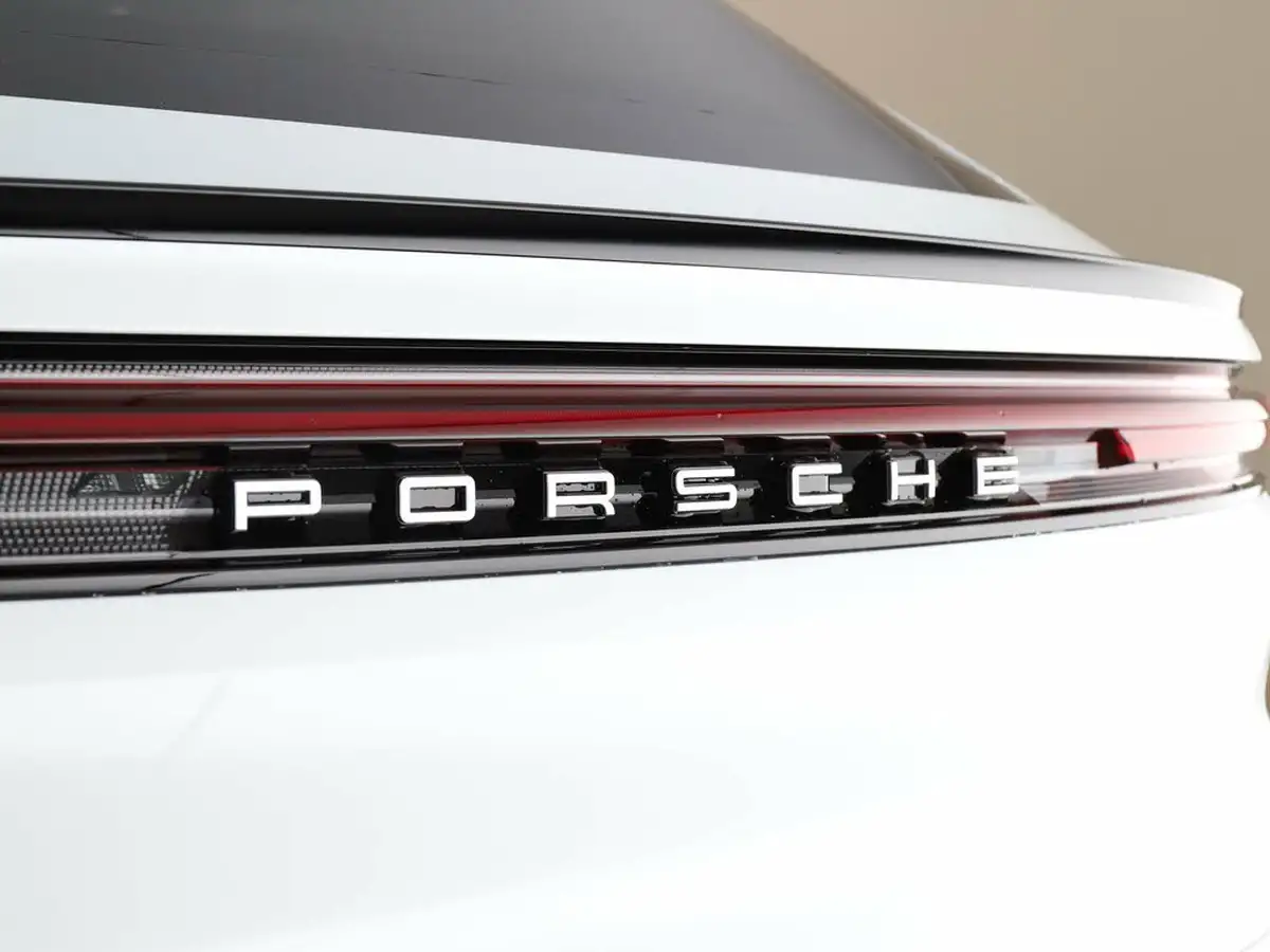 2025-porsche-cayenne-30-v6-353ps-coupe-big-39