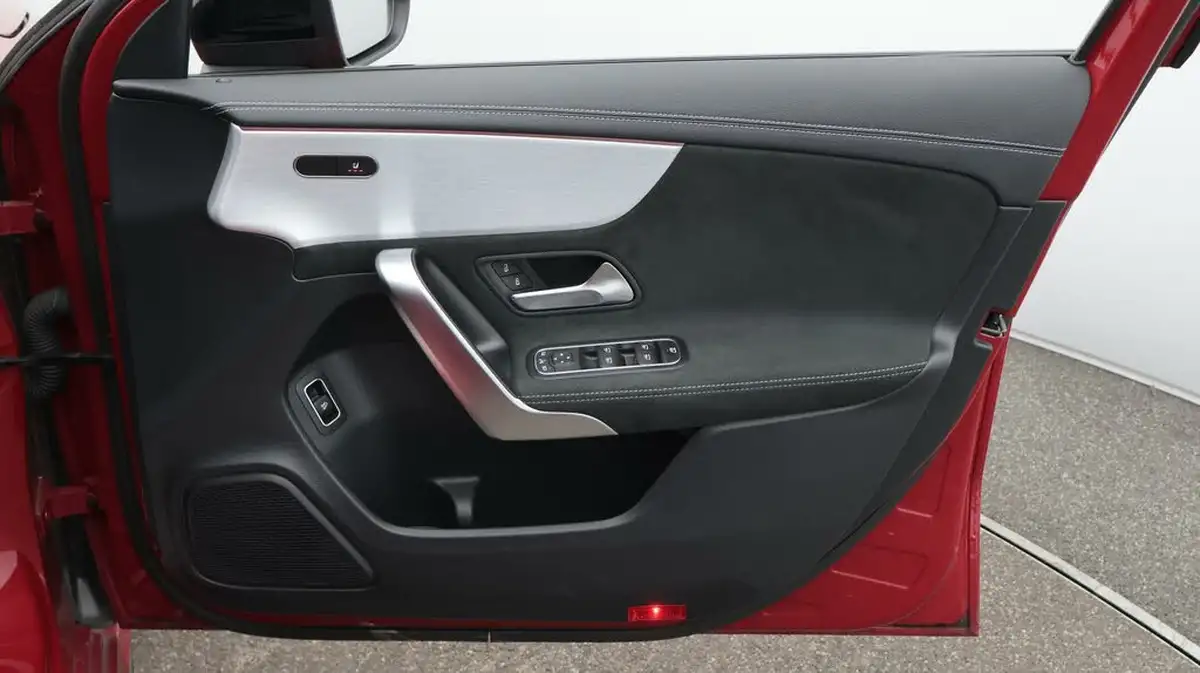 2022-mercedes-benz-a-class-13-a180-amg-line-executive-edition-saloon-4d-7g-dct-big-15