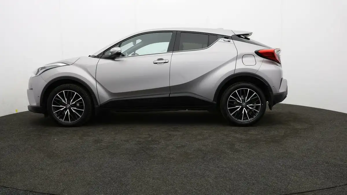 2017-toyota-c-hr-12-excel-big-60