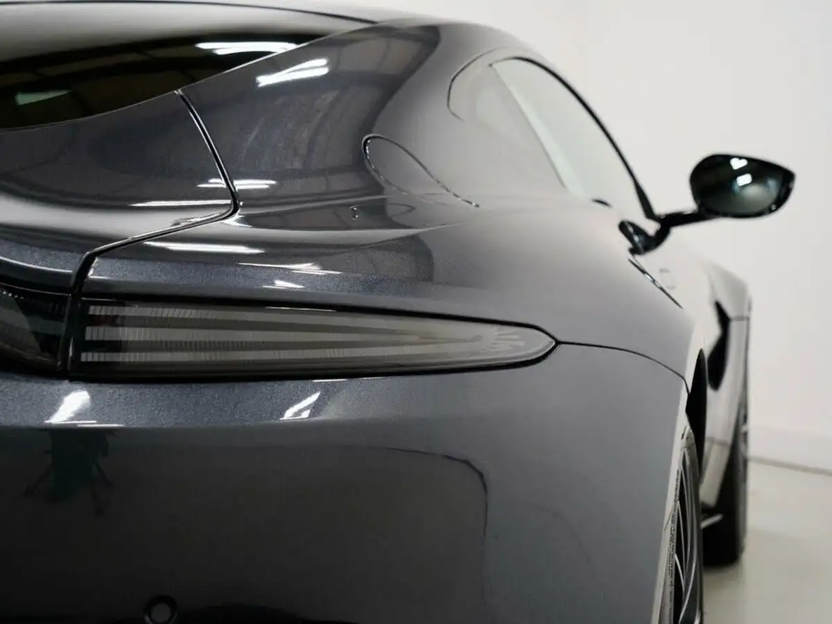 2024-aston-martin-vantage-40-v8-vantage-coupe-auto-big-32