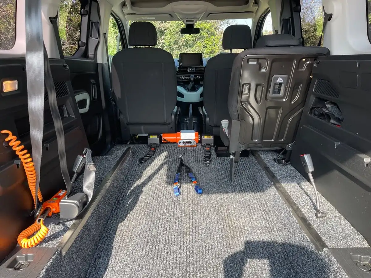 2020-citroen-berlingo-15bluehdi-feel-m-size-100ps-big-2