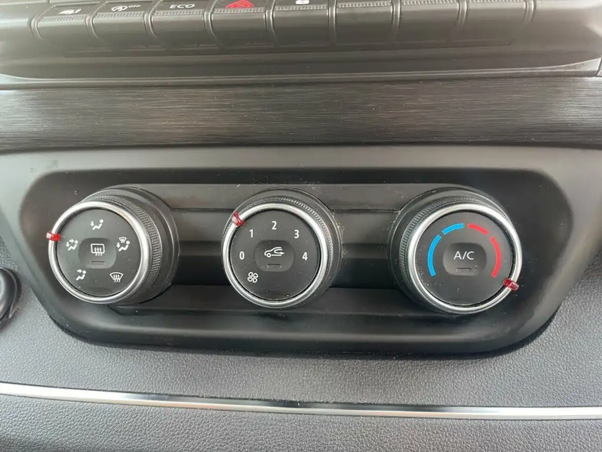 2022-renault-trafic-20dci-ll30-130-sport-big-18