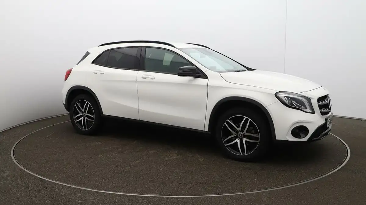 2019-mercedes-benz-gla-class-16-gla-180-urban-edition-ss-7g-dct-big-35