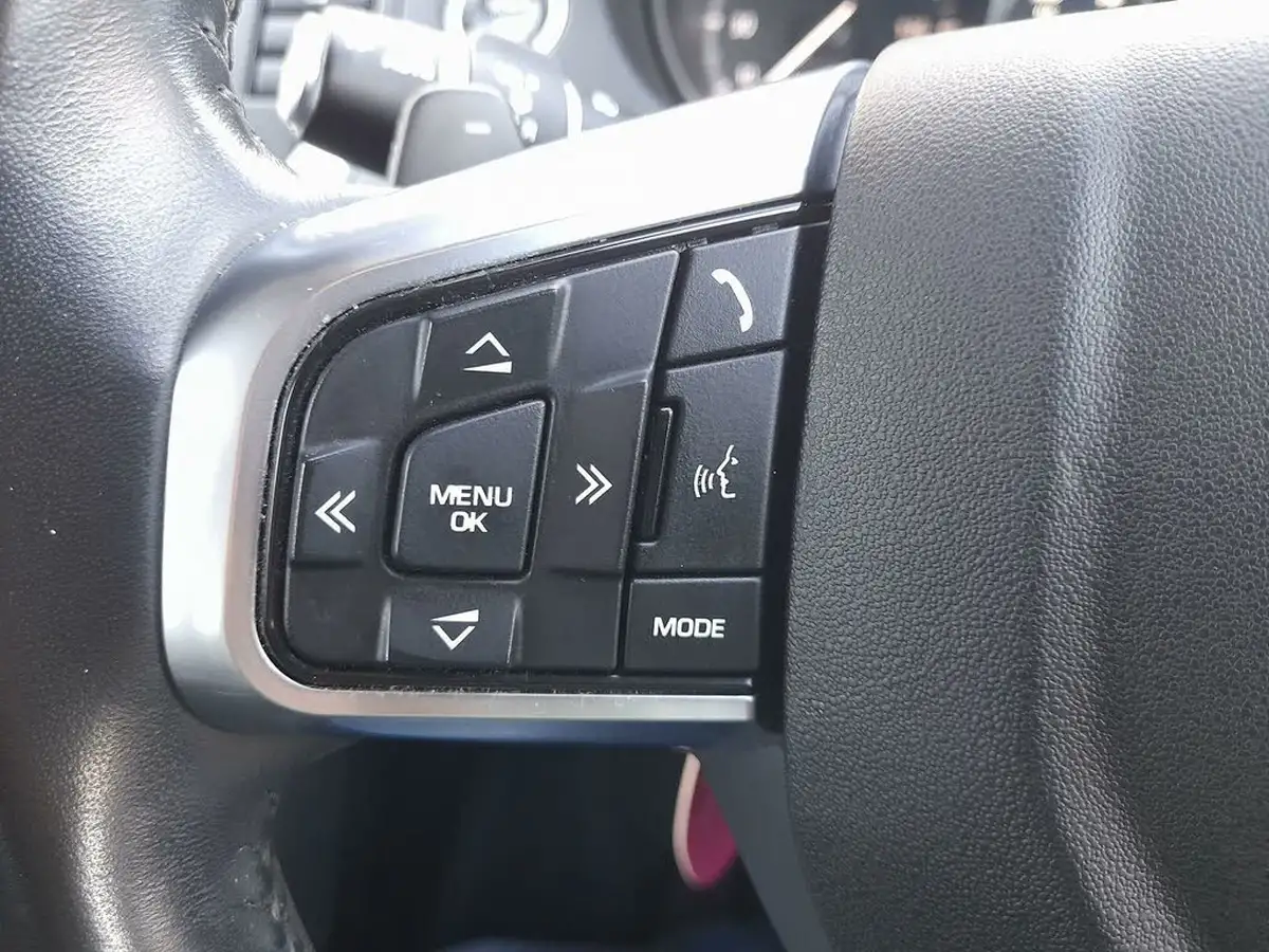2018-land-rover-discovery-sport-20-si4-se-tech-big-33