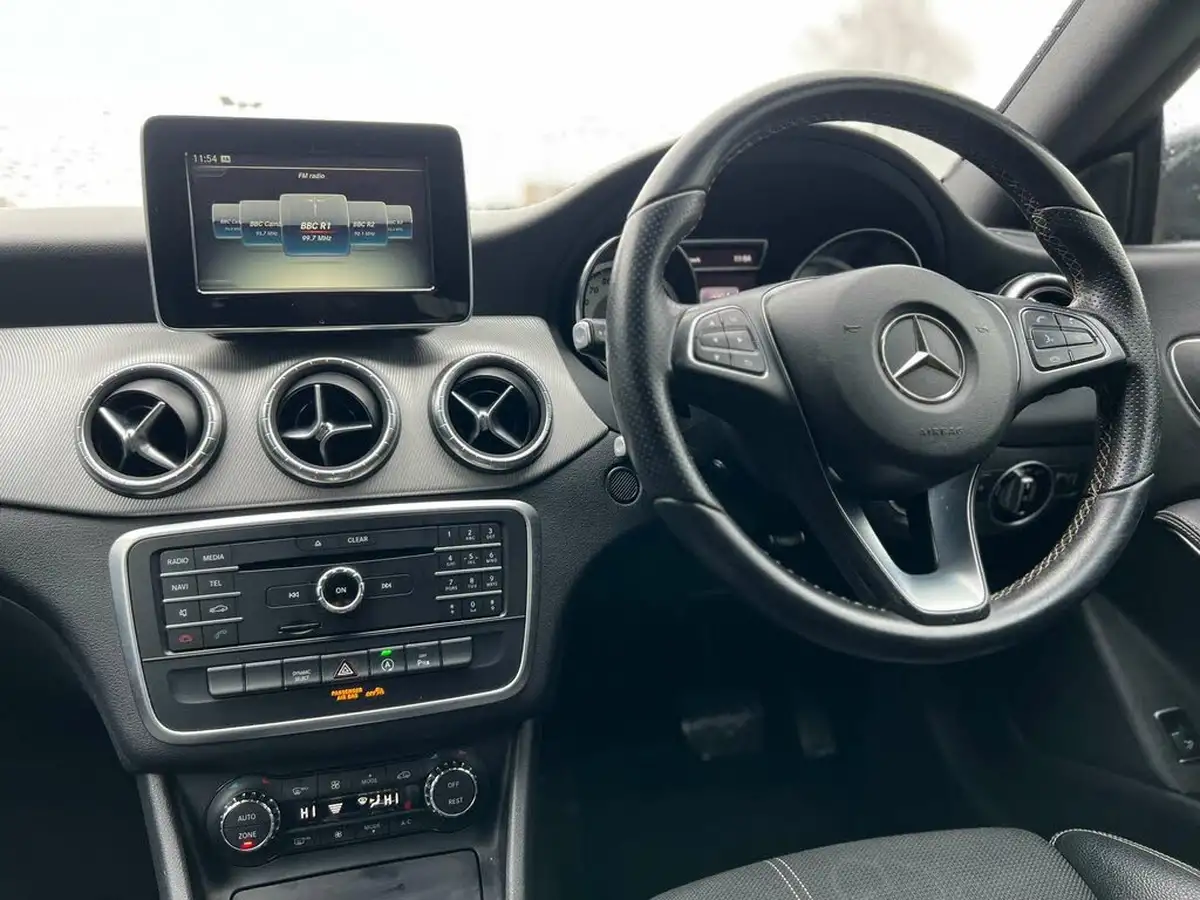 2016-mercedes-benz-cla-21d-cla-220-sport-ss-coupe-4d-big-13