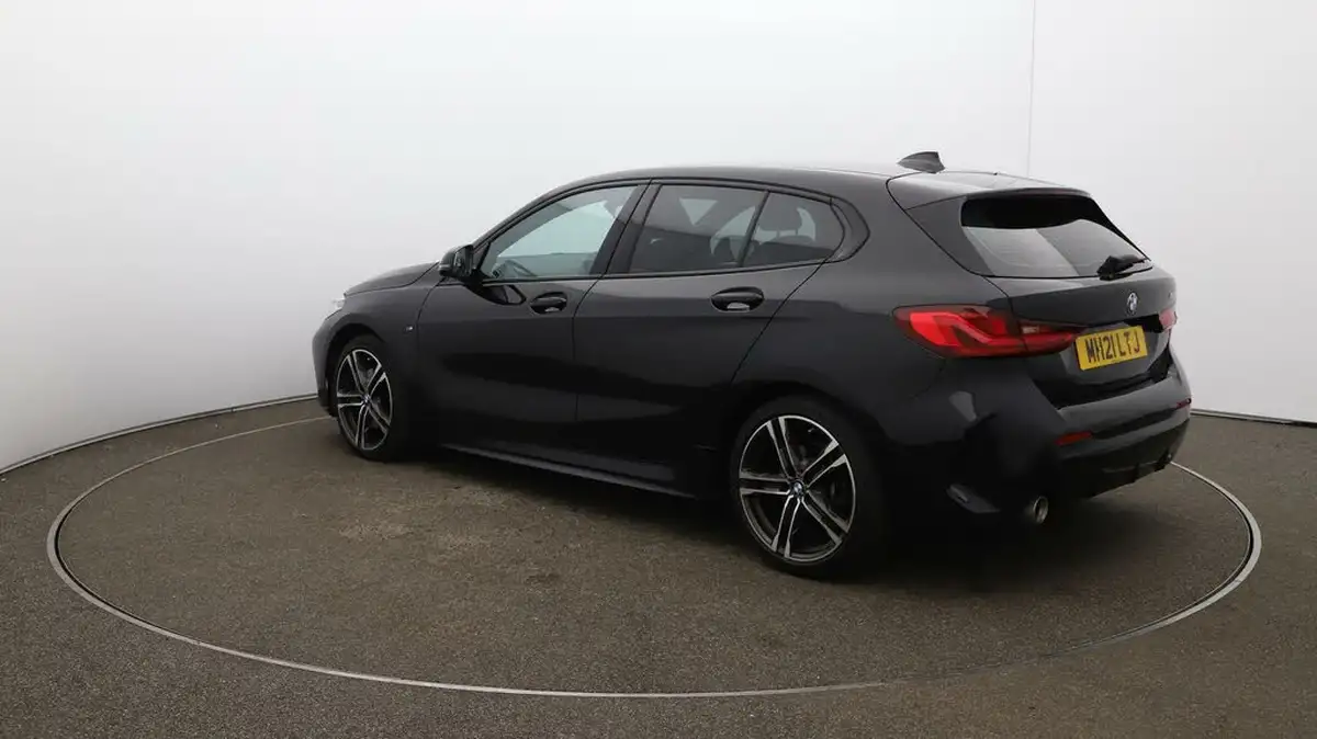 2021-bmw-1-series-15-118i-m-sport-lcp-dct-big-5