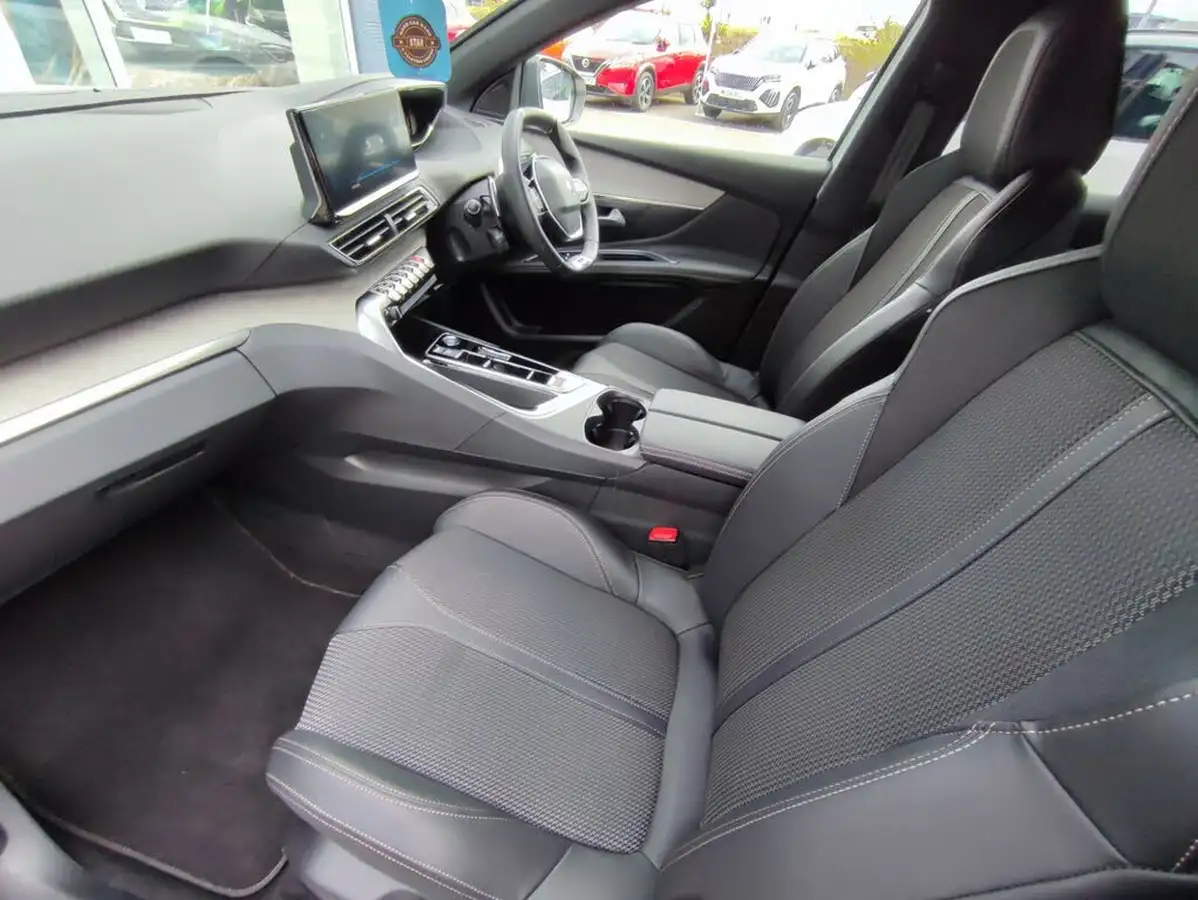 2024-peugeot-3008-suv-12-puretech-gt-130bhp-ss-eat8-big-15