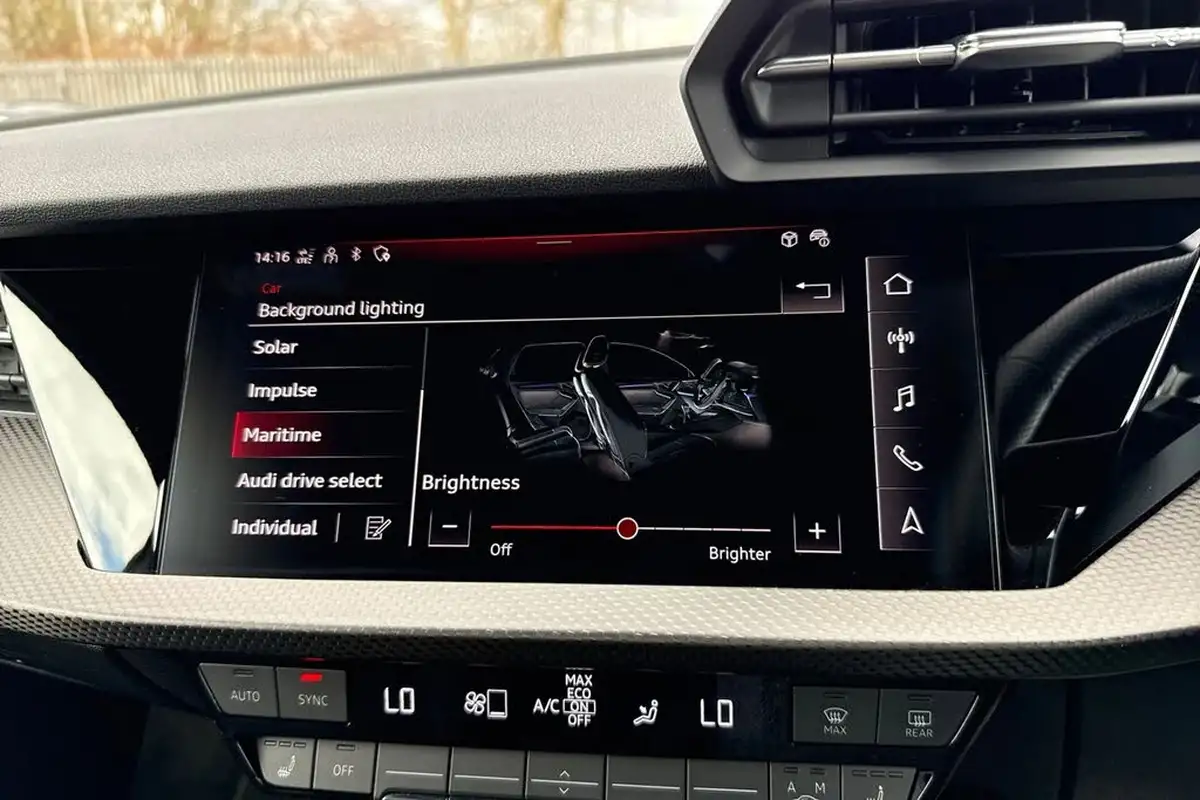 2022-audi-rs3-25-tfsi-carbon-black-saloon-4d-big-56