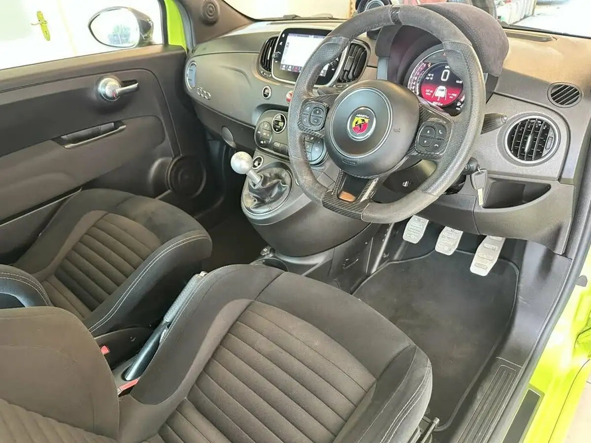 2021-abarth-595-14-tjet-competizione-big-3