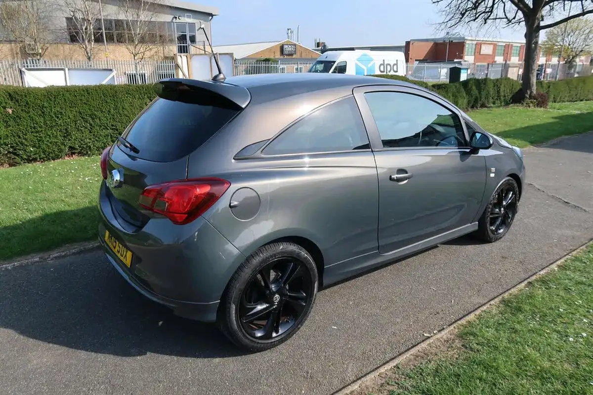 2015-vauxhall-corsa-12-limited-edition-3d-big-13