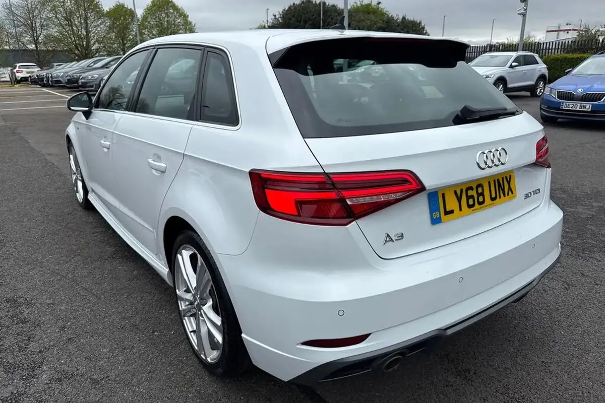 2019-audi-a3-16-30-tdi-s-line-ss-sportback-5d-tronic-big-7