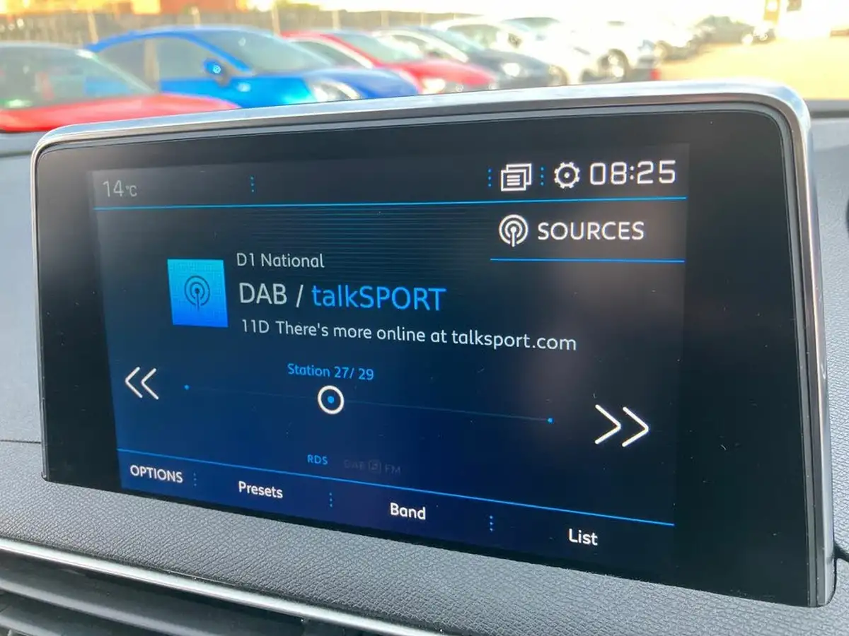 2020-peugeot-5008-suv-12-puretech-allure-eat8-big-9