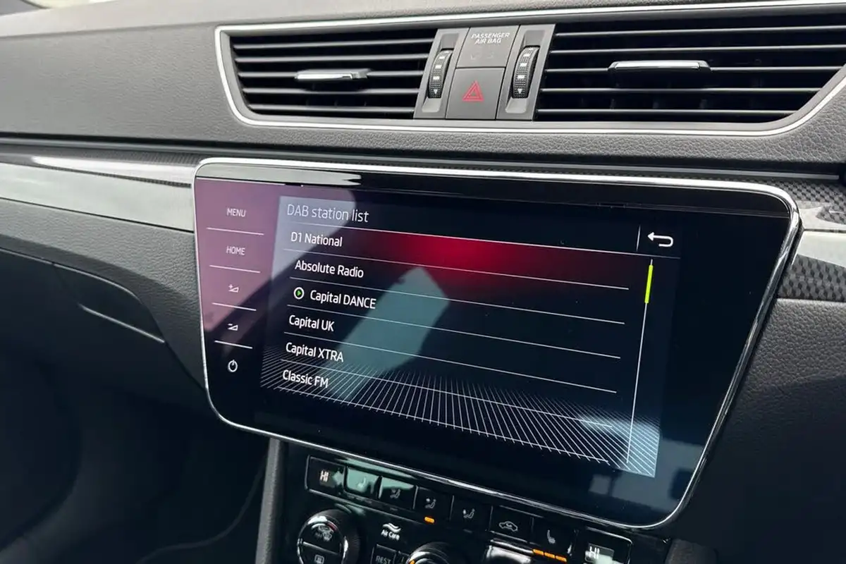 2019-skoda-superb-20tdi-sportline-plus-190ps-hatchback-dsg-big-50