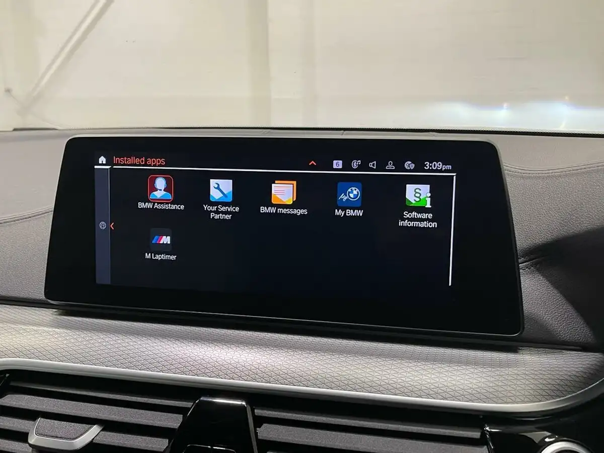 2019-bmw-5-series-big-71