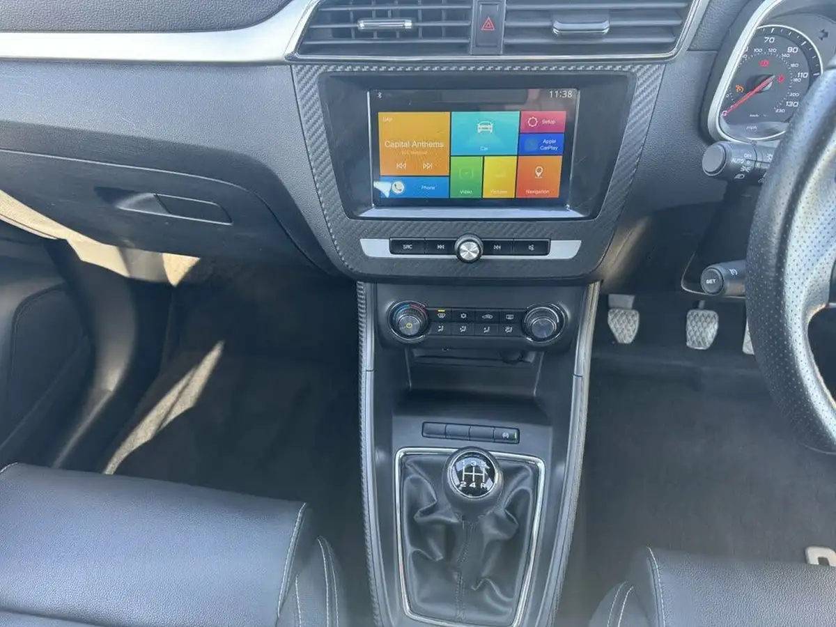 2020-mg-zs-suv-15-vti-tech-exclusive-106ps-big-44