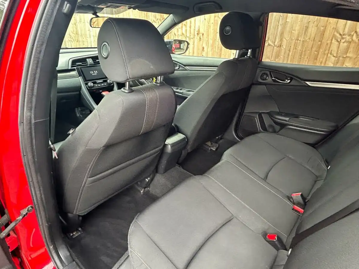 2017-honda-civic-10-vtec-turbo-sr-cvt-big-24