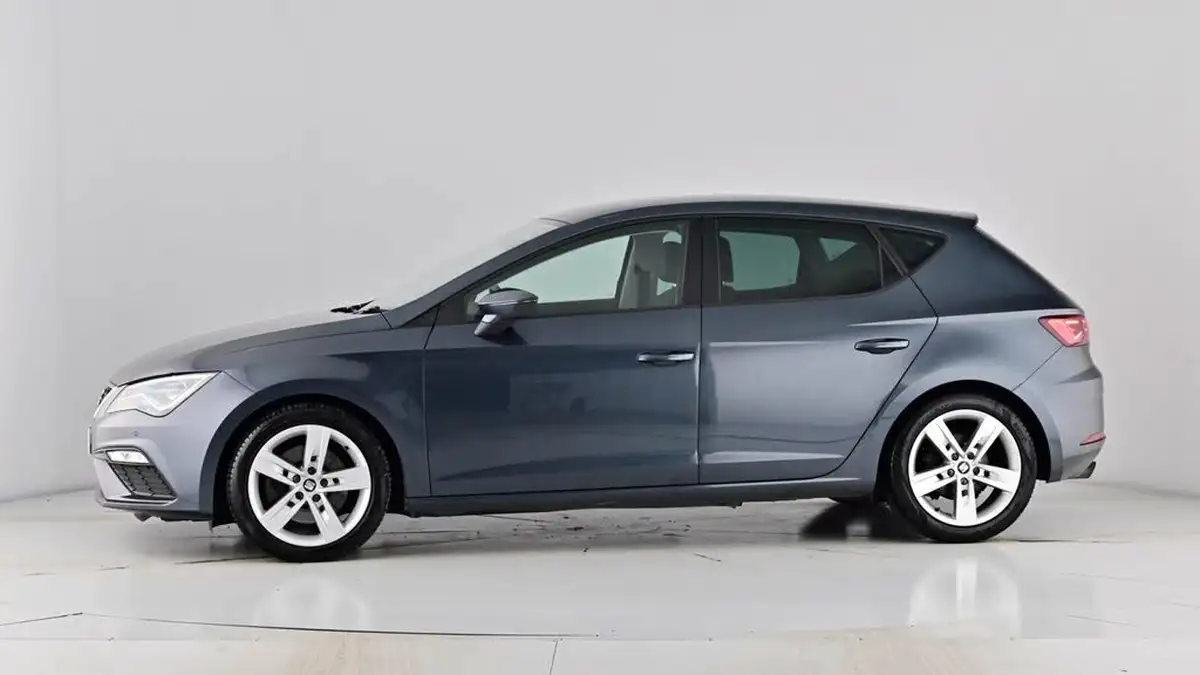 2019-seat-leon-20-tsi-fr-hatchback-big-61