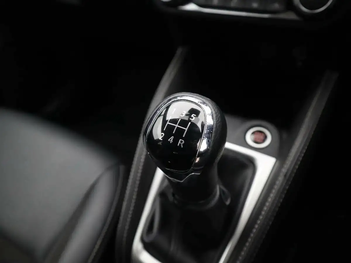 2021-nissan-micra-10-ig-t-n-sport-big-18
