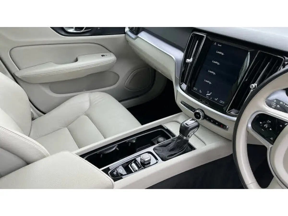 2018-volvo-v60-20td-d4-momentum-pro-geartronic-big-13
