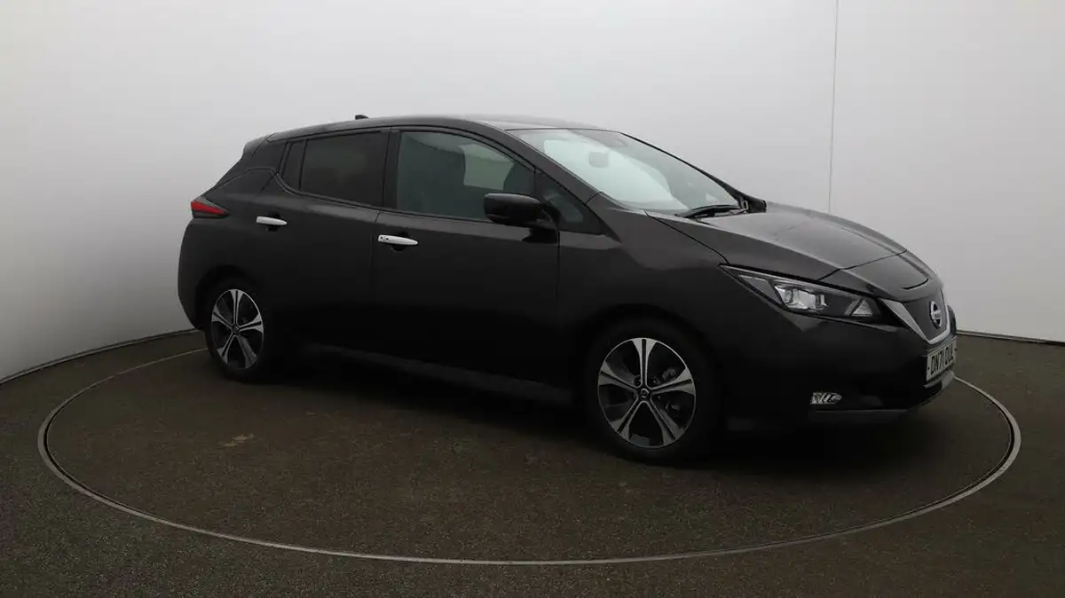 2021-nissan-leaf-e-tekna-big-37