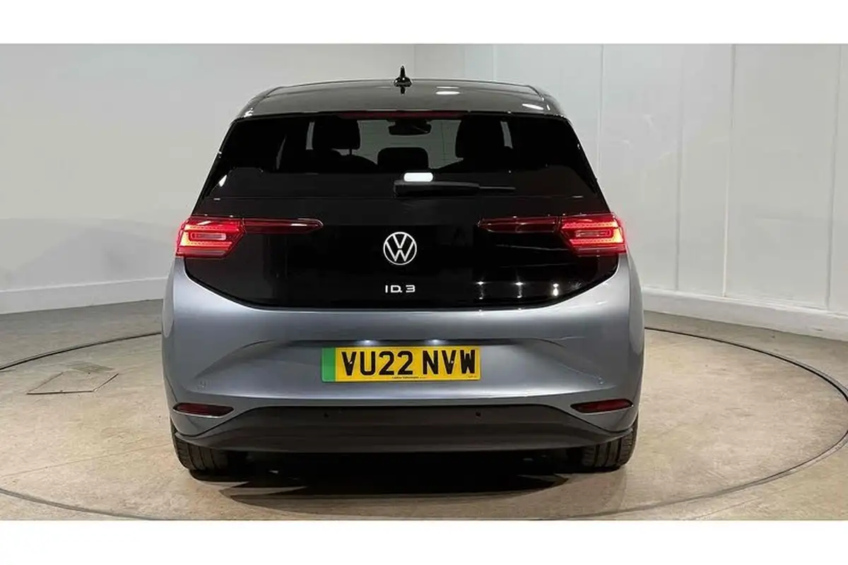 2022-volkswagen-id3-e-family-145ps-big-7