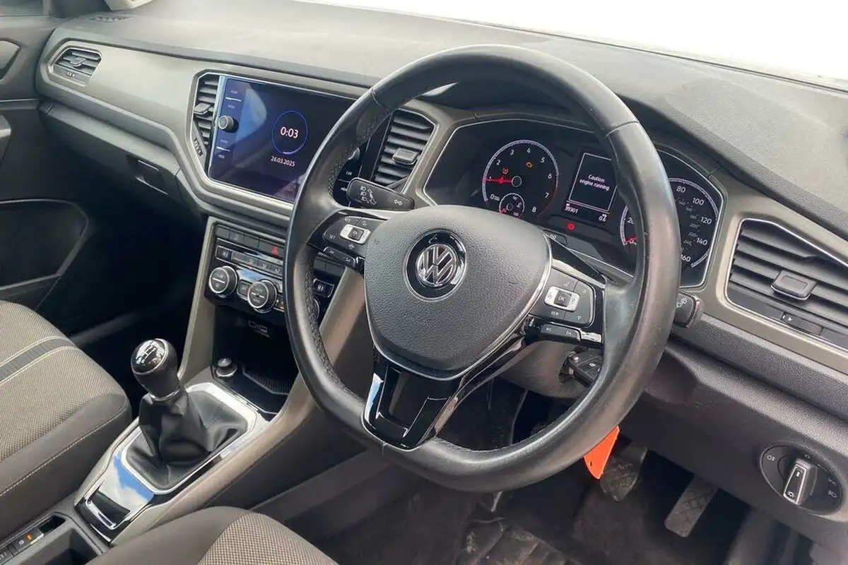 2020-volkswagen-t-roc-10-tsi-se-115ps-big-35