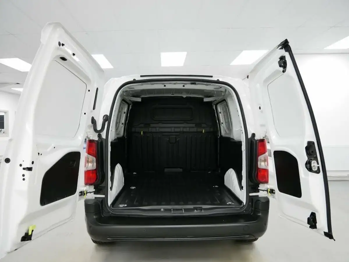 2021-toyota-proace-city-15d-icon-75hpeu6dt-e-l1-big-11