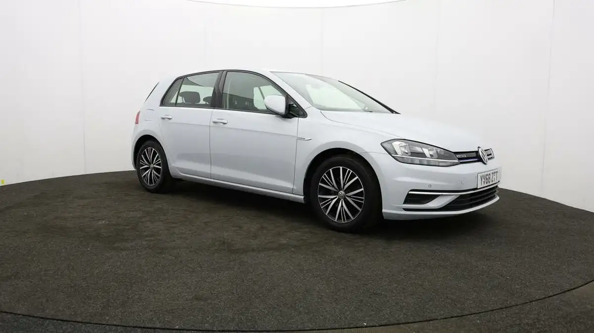 2019-volkswagen-golf-15-tsi-se-130ps-ss-hatchback-5d-big-38