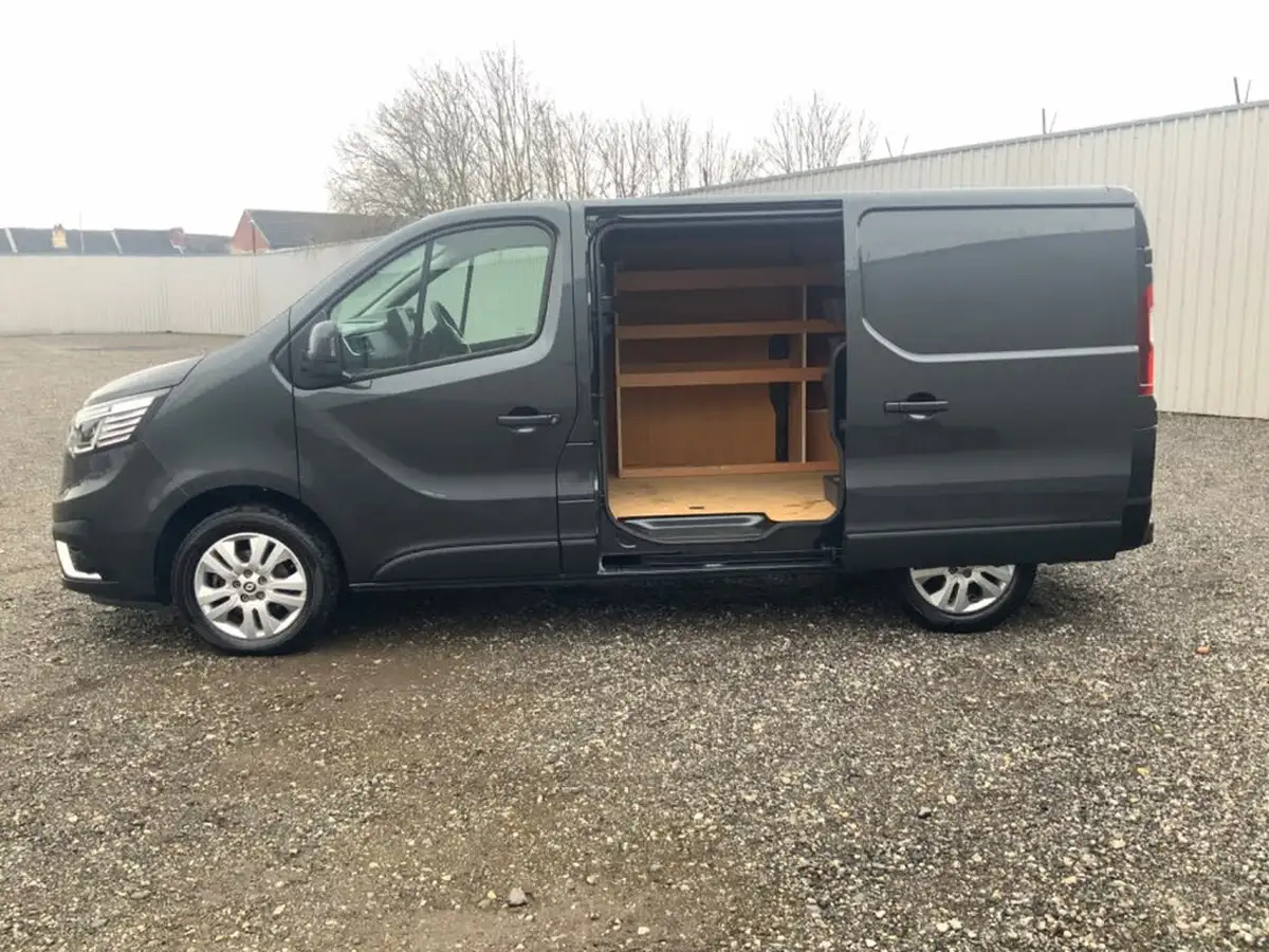 2023-renault-trafic-20dci-sl28-170-sport-edc-auto-big-4