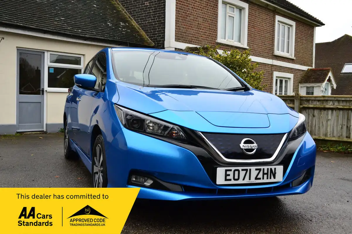2021-nissan-leaf-e-acenta-big-0