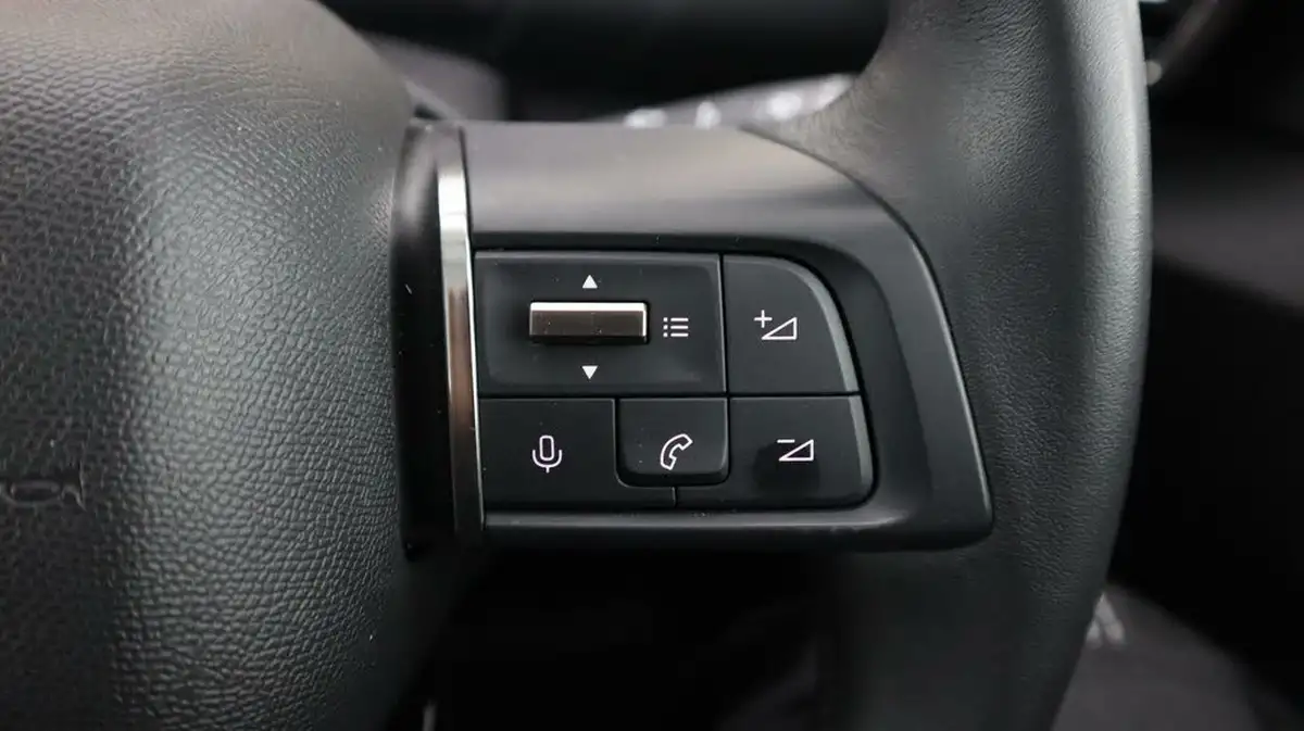 2022-citroen-c4-12-puretech-sense-plus-big-25