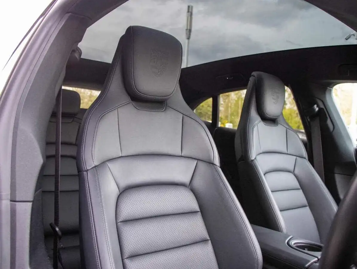 2023-porsche-taycan-e-4-cross-turismo-big-7