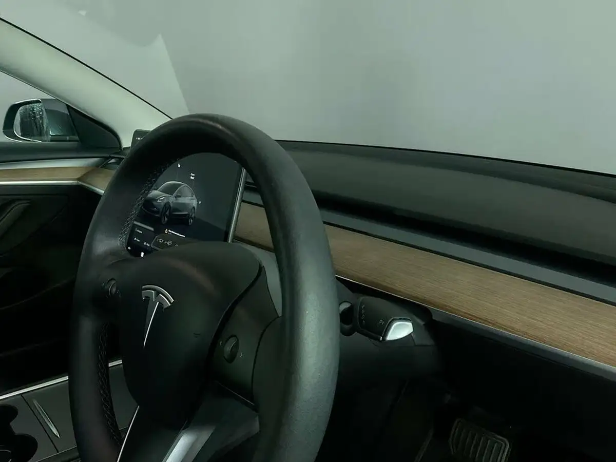 2022-tesla-model-3-e-rwd-big-15